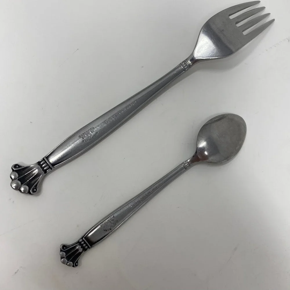 F.B. Rogers Flatware Set Topaz Pattern Shell Design Japan Fork and Spoon Set
